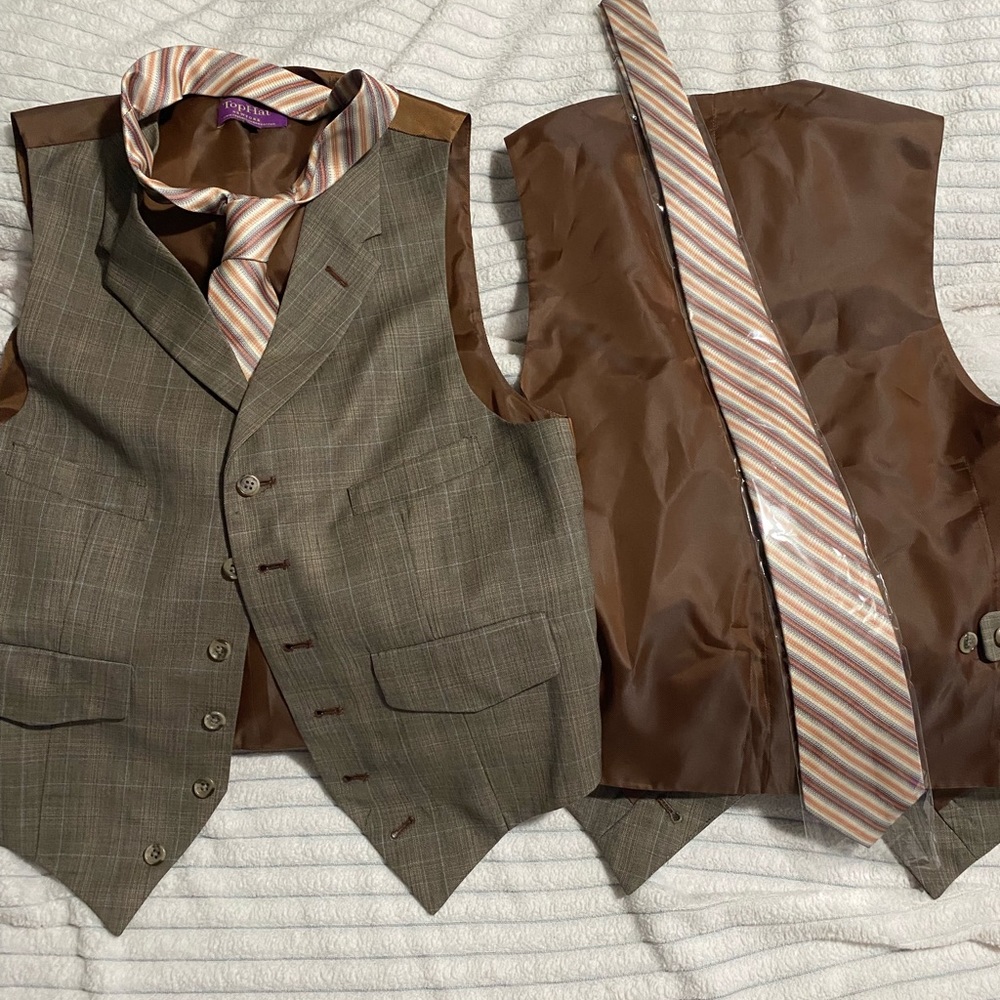 Top Hat Vests w/Matching Ties